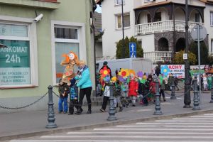 Przedszkolaki z Serocka przywołują wiosnę