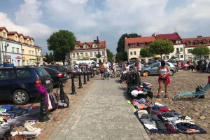 kiermasz rzeczy używanych