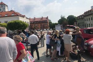 kiermasz rzeczy używanych