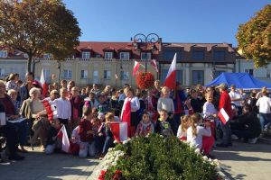 Niepodległa do hymnu