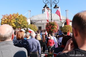 Niepodległa do hymnu