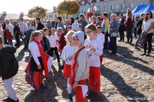 Niepodległa do hymnu