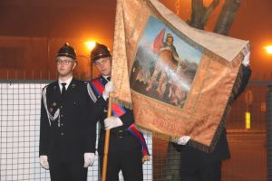 Dąb pamięci posadzony przy Centrum Kultury