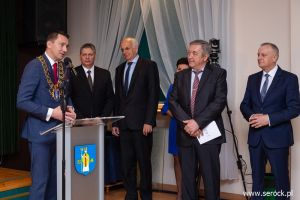uroczysta sesja z okazji święta patrona Serocka