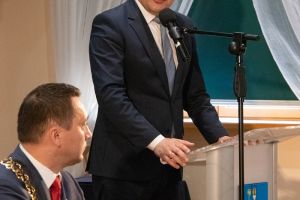 uroczysta sesja z okazji święta patrona Serocka