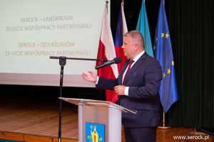 uroczysta sesja z okazji święta patrona Serocka