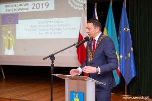 uroczysta sesja z okazji święta patrona Serocka