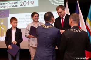 uroczysta sesja z okazji święta patrona Serocka