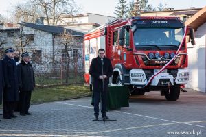 wojewoda mazowiecki wziął udział w gminnych uroczystościach