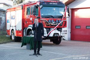 wojewoda mazowiecki wziął udział w gminnych uroczystościach
