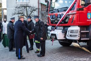wojewoda mazowiecki wziął udział w gminnych uroczystościach