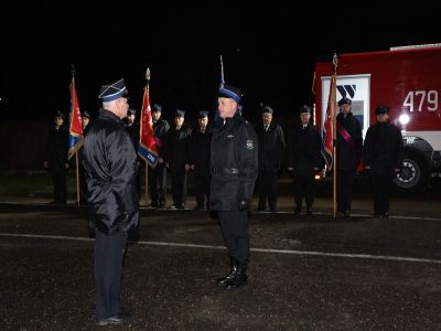 Przekazanie wozu strażackiego