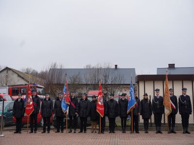 Przekazanie wozu strażackiego
