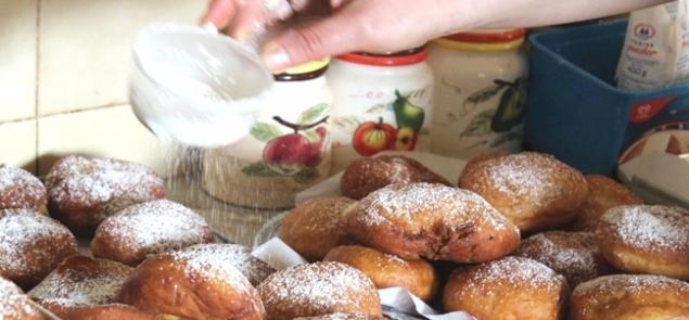 Dosińskie pączki nadziewane sercem
