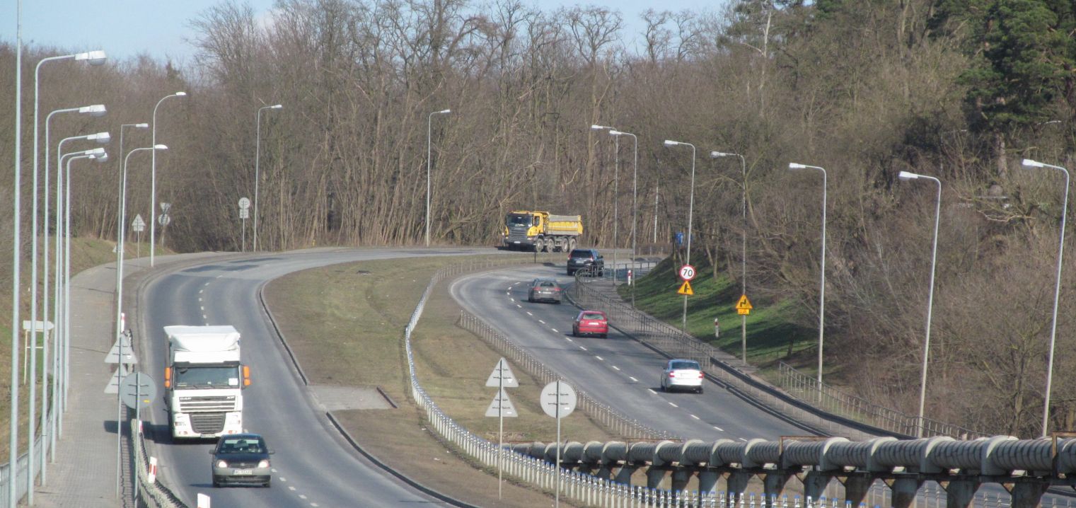 Działania GDDKiA na drodze krajowej nr 61 w Zegrzu