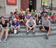 Młodzi piłkarze Sokoła Serock w Dzierżoniowie