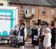 "Muzeum na kółkach" - w dniach 21 -23 kwietnia 2016 r.  gościiśmy wystawę edukacyjną na serockim rynku