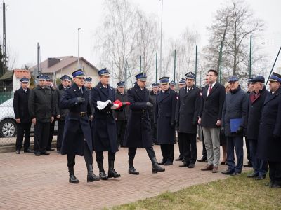 Przekazanie wozu strażackiego