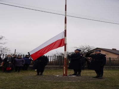 Przekazanie wozu strażackiego